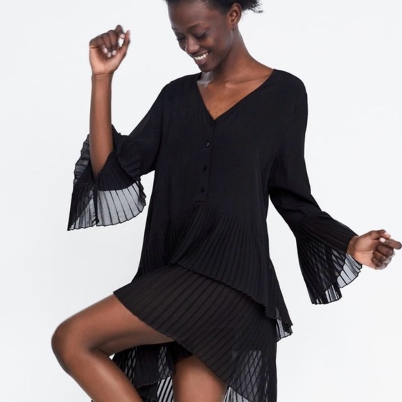 Black ruffled mini dress - Picture 3 of 4